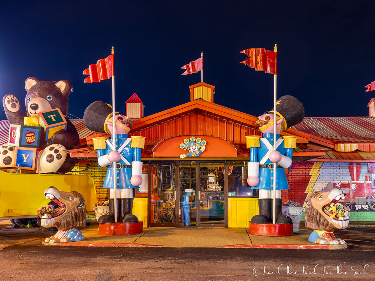 Worlds Largest Toy Museum Complex - Missouri